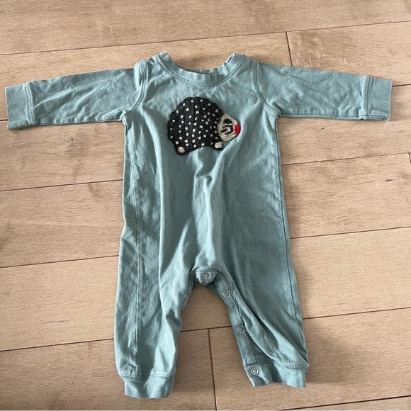 Red Egg and Ginger Infant Baby Hedgehog Pajama One Piece - Picture 3 of 4